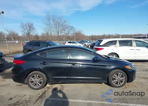 2018 Hyundai Elantra Value Edition z USA, uszkodzony, nr VIN 5NPD84LF3JH262598
